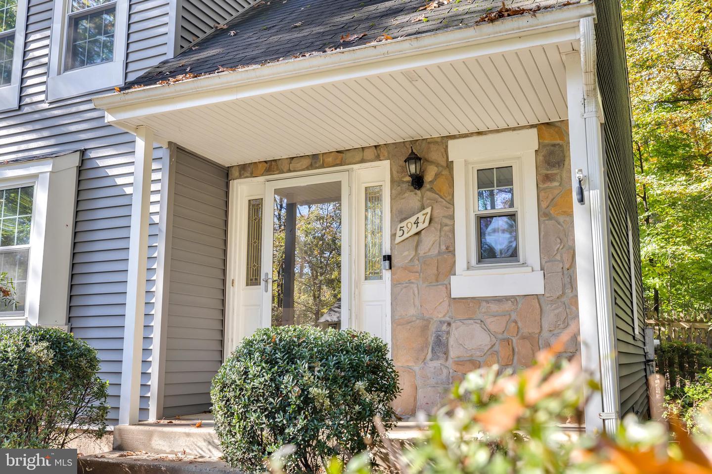 5947 NEW ENGLAND WOODS DR, BURKE, Virginia 22015, 4 Bedrooms Bedrooms, ,2 BathroomsBathrooms,Residential,For sale,5947 NEW ENGLAND WOODS DR,VAFX2273234 MLS # VAFX2273234 5947 NEW ENGLAND WOODS DR, BURKE, Virginia 22015, 4 Bedrooms Bedrooms, ,2 BathroomsBathrooms,Residential,For sale,5947 NEW ENGLAND WOODS DR,VAFX2273234 MLS # VAFX2273234
