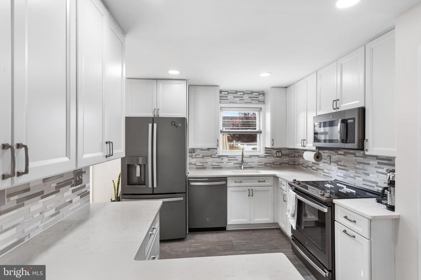 5336 TANEY AVE, ALEXANDRIA, Virginia 22304, 3 Bedrooms Bedrooms, ,2 BathroomsBathrooms,Residential,For sale,5336 TANEY AVE,VAAX2050514 MLS # VAAX2050514 5336 TANEY AVE, ALEXANDRIA, Virginia 22304, 3 Bedrooms Bedrooms, ,2 BathroomsBathrooms,Residential,For sale,5336 TANEY AVE,VAAX2050514 MLS # VAAX2050514