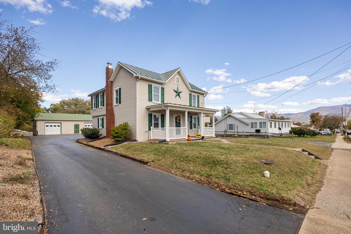 900 W MAIN ST, STANLEY, Virginia 22851, 2 Bedrooms Bedrooms, ,2 BathroomsBathrooms,Residential,For sale,900 W MAIN ST,VAPA2005460 MLS # VAPA2005460 900 W MAIN ST, STANLEY, Virginia 22851, 2 Bedrooms Bedrooms, ,2 BathroomsBathrooms,Residential,For sale,900 W MAIN ST,VAPA2005460 MLS # VAPA2005460