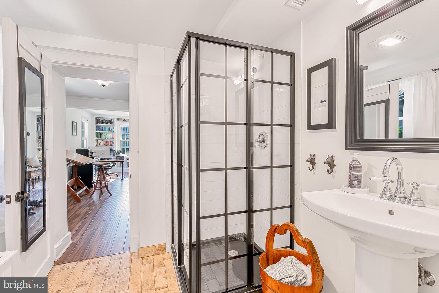 111 AYR HILL AVE NW, VIENNA, Virginia 22180, 5 Bedrooms Bedrooms, ,4 BathroomsBathrooms,Residential,For sale,111 AYR HILL AVE NW,VAFX2273080 MLS # VAFX2273080 111 AYR HILL AVE NW, VIENNA, Virginia 22180, 5 Bedrooms Bedrooms, ,4 BathroomsBathrooms,Residential,For sale,111 AYR HILL AVE NW,VAFX2273080 MLS # VAFX2273080