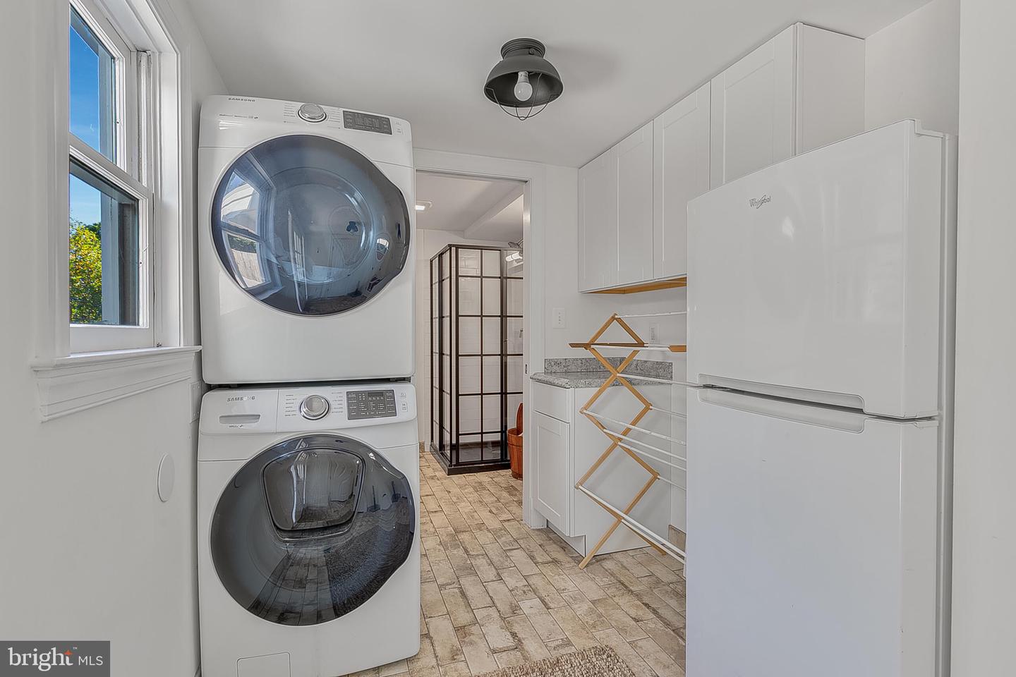 111 AYR HILL AVE NW, VIENNA, Virginia 22180, 5 Bedrooms Bedrooms, ,4 BathroomsBathrooms,Residential,For sale,111 AYR HILL AVE NW,VAFX2273080 MLS # VAFX2273080 111 AYR HILL AVE NW, VIENNA, Virginia 22180, 5 Bedrooms Bedrooms, ,4 BathroomsBathrooms,Residential,For sale,111 AYR HILL AVE NW,VAFX2273080 MLS # VAFX2273080