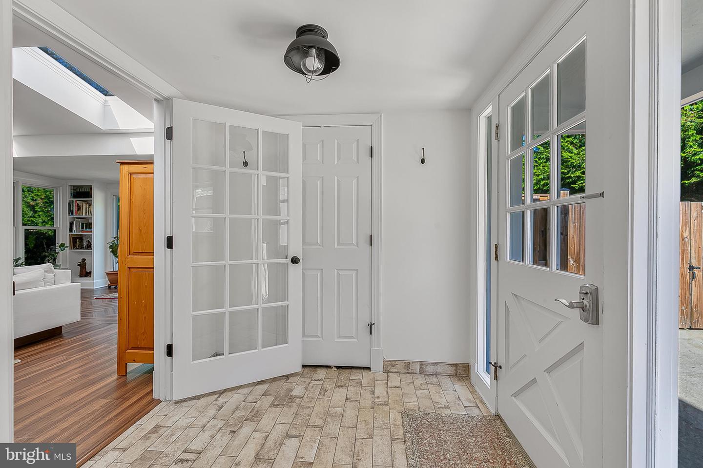 111 AYR HILL AVE NW, VIENNA, Virginia 22180, 5 Bedrooms Bedrooms, ,4 BathroomsBathrooms,Residential,For sale,111 AYR HILL AVE NW,VAFX2273080 MLS # VAFX2273080 111 AYR HILL AVE NW, VIENNA, Virginia 22180, 5 Bedrooms Bedrooms, ,4 BathroomsBathrooms,Residential,For sale,111 AYR HILL AVE NW,VAFX2273080 MLS # VAFX2273080