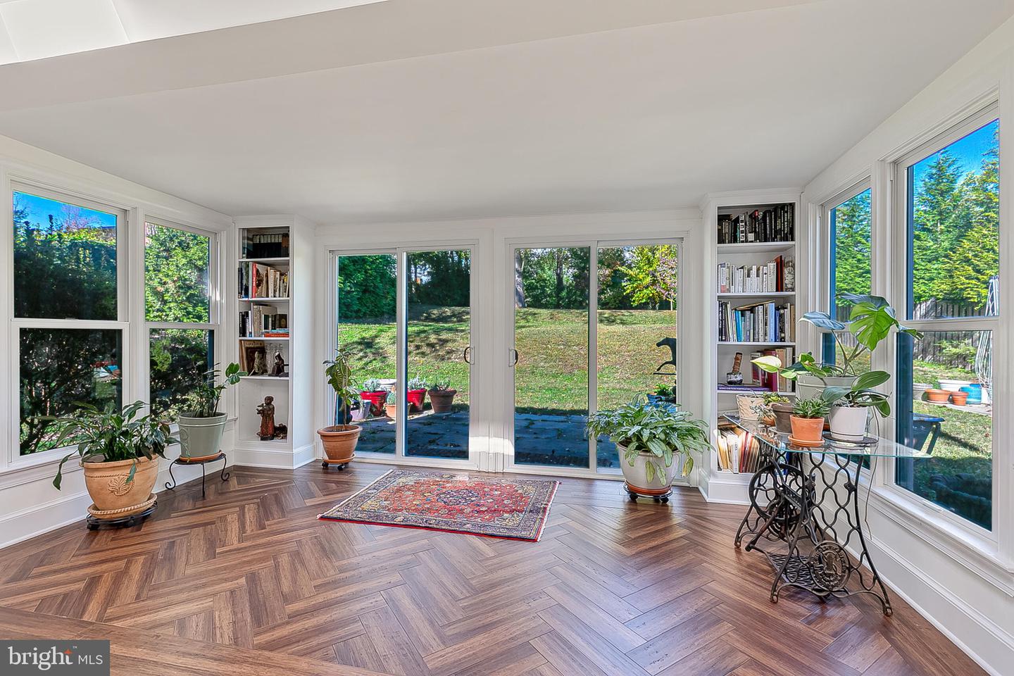111 AYR HILL AVE NW, VIENNA, Virginia 22180, 5 Bedrooms Bedrooms, ,4 BathroomsBathrooms,Residential,For sale,111 AYR HILL AVE NW,VAFX2273080 MLS # VAFX2273080 111 AYR HILL AVE NW, VIENNA, Virginia 22180, 5 Bedrooms Bedrooms, ,4 BathroomsBathrooms,Residential,For sale,111 AYR HILL AVE NW,VAFX2273080 MLS # VAFX2273080