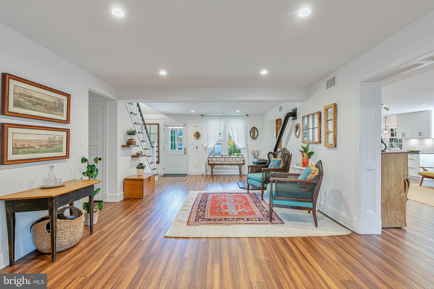 111 AYR HILL AVE NW, VIENNA, Virginia 22180, 5 Bedrooms Bedrooms, ,4 BathroomsBathrooms,Residential,For sale,111 AYR HILL AVE NW,VAFX2273080 MLS # VAFX2273080 111 AYR HILL AVE NW, VIENNA, Virginia 22180, 5 Bedrooms Bedrooms, ,4 BathroomsBathrooms,Residential,For sale,111 AYR HILL AVE NW,VAFX2273080 MLS # VAFX2273080