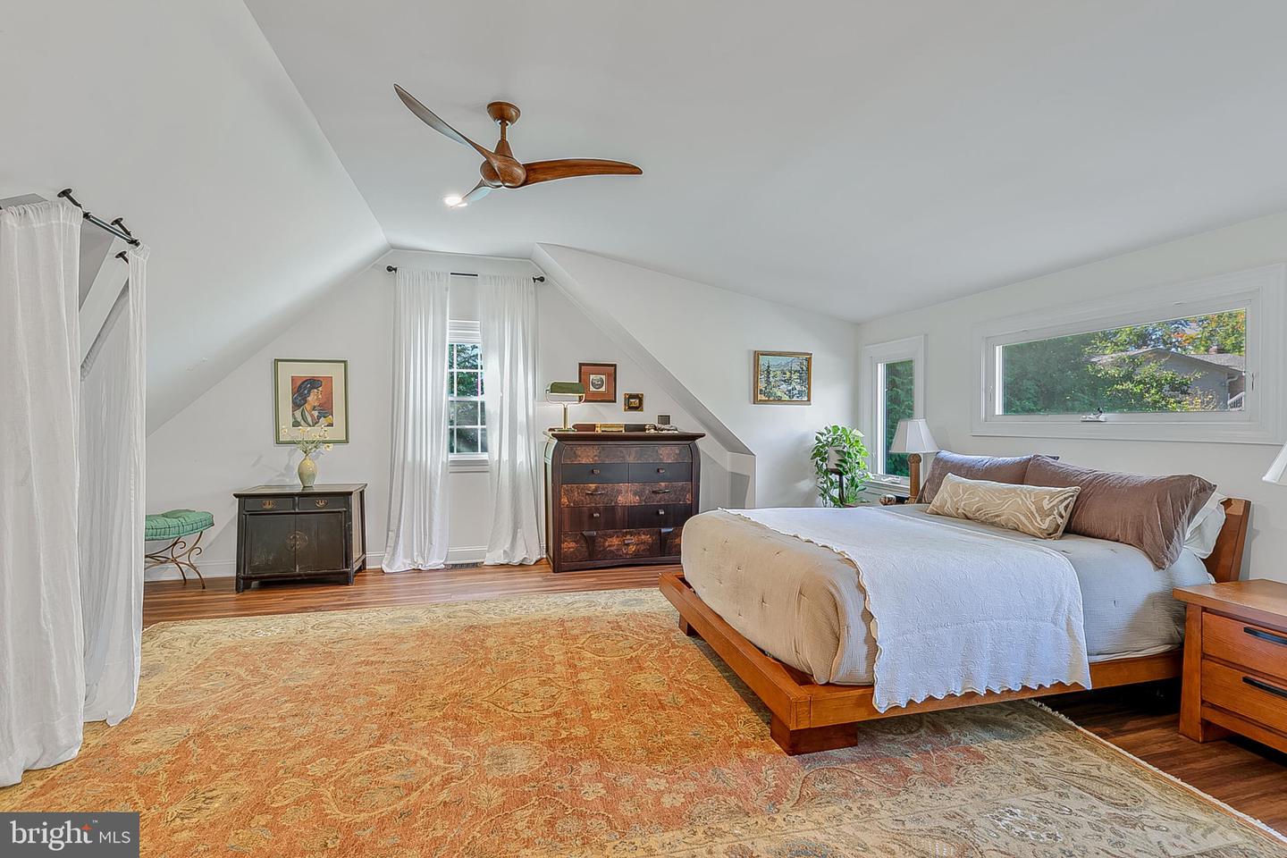 111 AYR HILL AVE NW, VIENNA, Virginia 22180, 5 Bedrooms Bedrooms, ,4 BathroomsBathrooms,Residential,For sale,111 AYR HILL AVE NW,VAFX2273080 MLS # VAFX2273080 111 AYR HILL AVE NW, VIENNA, Virginia 22180, 5 Bedrooms Bedrooms, ,4 BathroomsBathrooms,Residential,For sale,111 AYR HILL AVE NW,VAFX2273080 MLS # VAFX2273080