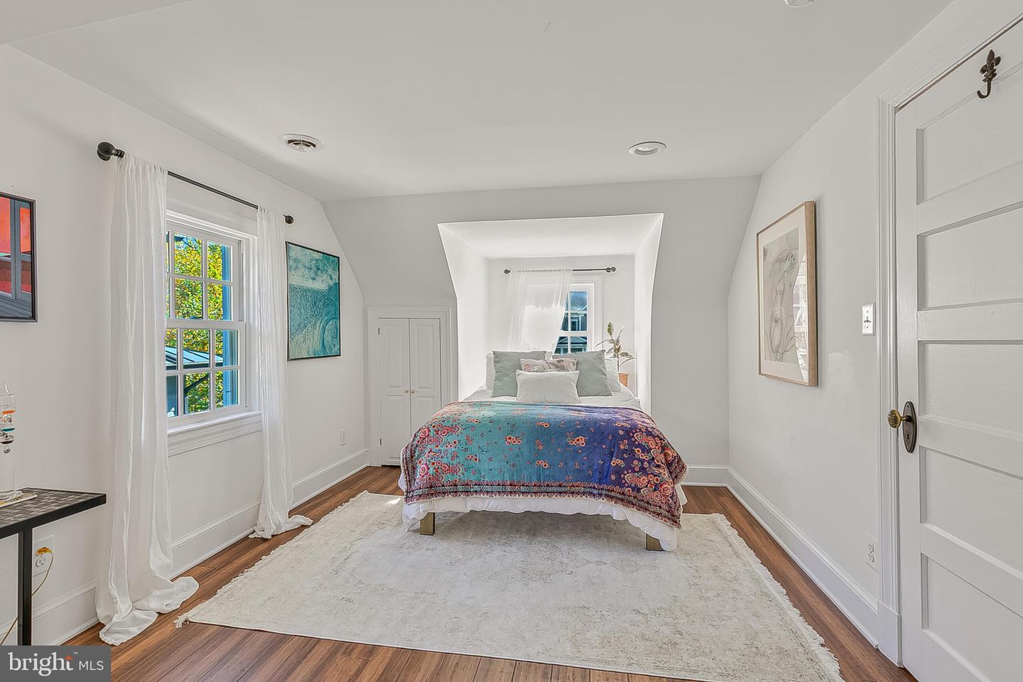111 AYR HILL AVE NW, VIENNA, Virginia 22180, 5 Bedrooms Bedrooms, ,4 BathroomsBathrooms,Residential,For sale,111 AYR HILL AVE NW,VAFX2273080 MLS # VAFX2273080 111 AYR HILL AVE NW, VIENNA, Virginia 22180, 5 Bedrooms Bedrooms, ,4 BathroomsBathrooms,Residential,For sale,111 AYR HILL AVE NW,VAFX2273080 MLS # VAFX2273080