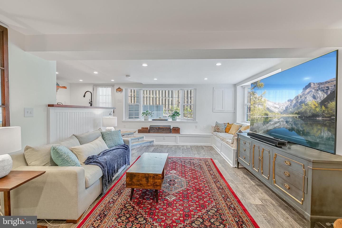 111 AYR HILL AVE NW, VIENNA, Virginia 22180, 5 Bedrooms Bedrooms, ,4 BathroomsBathrooms,Residential,For sale,111 AYR HILL AVE NW,VAFX2273080 MLS # VAFX2273080 111 AYR HILL AVE NW, VIENNA, Virginia 22180, 5 Bedrooms Bedrooms, ,4 BathroomsBathrooms,Residential,For sale,111 AYR HILL AVE NW,VAFX2273080 MLS # VAFX2273080