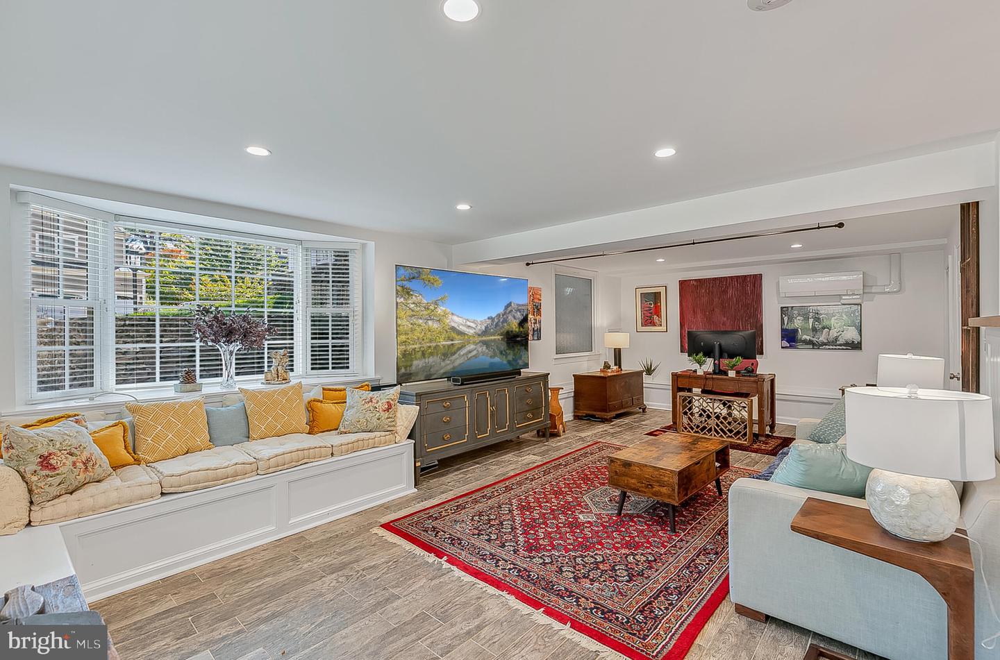 111 AYR HILL AVE NW, VIENNA, Virginia 22180, 5 Bedrooms Bedrooms, ,4 BathroomsBathrooms,Residential,For sale,111 AYR HILL AVE NW,VAFX2273080 MLS # VAFX2273080 111 AYR HILL AVE NW, VIENNA, Virginia 22180, 5 Bedrooms Bedrooms, ,4 BathroomsBathrooms,Residential,For sale,111 AYR HILL AVE NW,VAFX2273080 MLS # VAFX2273080