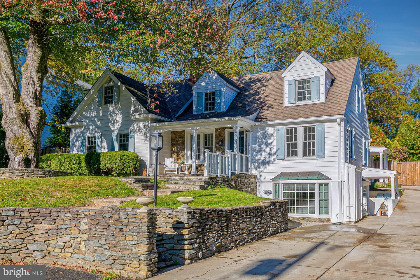 111 AYR HILL AVE NW, VIENNA, Virginia 22180, 5 Bedrooms Bedrooms, ,4 BathroomsBathrooms,Residential,For sale,111 AYR HILL AVE NW,VAFX2273080 MLS # VAFX2273080 111 AYR HILL AVE NW, VIENNA, Virginia 22180, 5 Bedrooms Bedrooms, ,4 BathroomsBathrooms,Residential,For sale,111 AYR HILL AVE NW,VAFX2273080 MLS # VAFX2273080