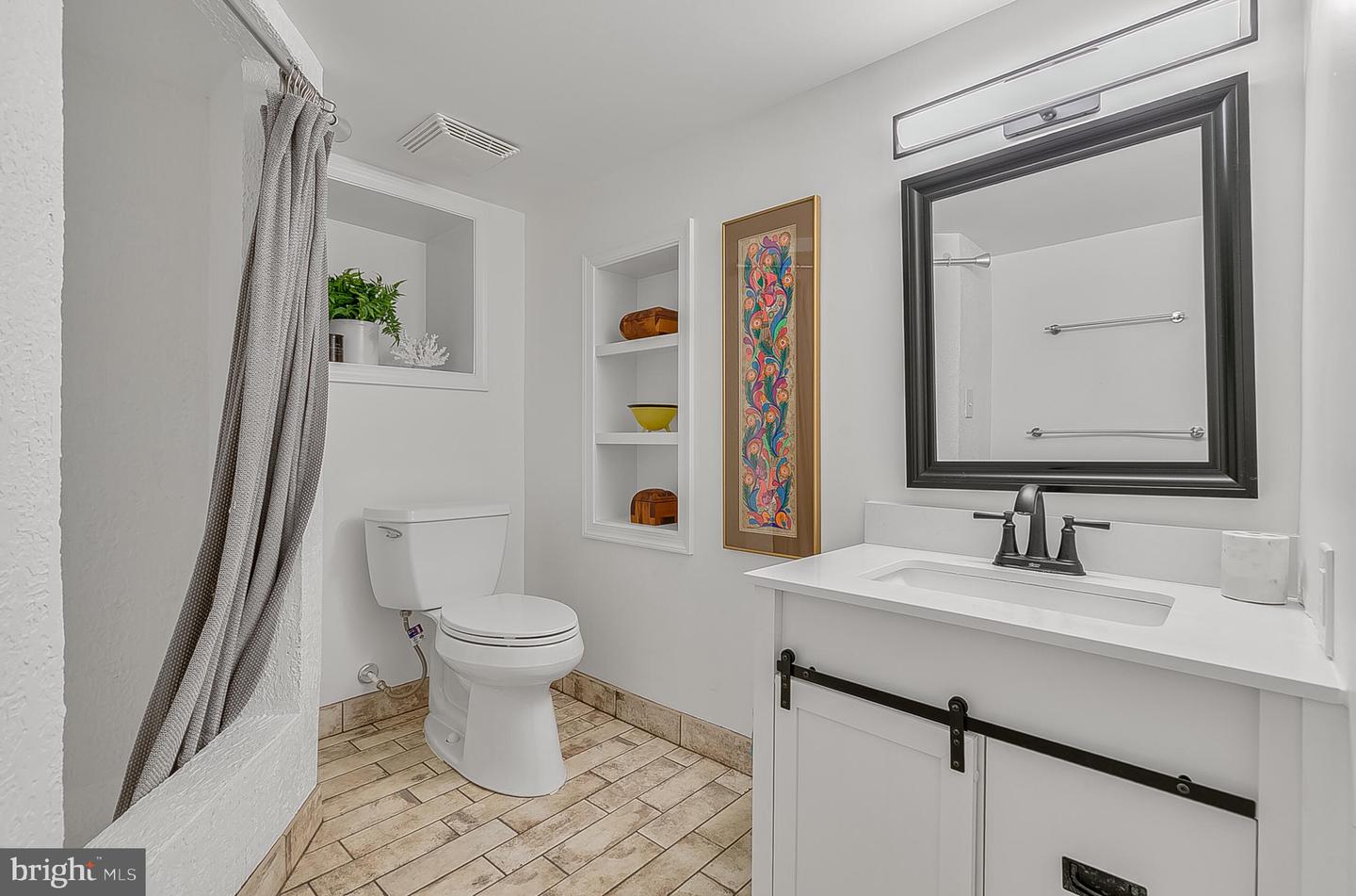 111 AYR HILL AVE NW, VIENNA, Virginia 22180, 5 Bedrooms Bedrooms, ,4 BathroomsBathrooms,Residential,For sale,111 AYR HILL AVE NW,VAFX2273080 MLS # VAFX2273080 111 AYR HILL AVE NW, VIENNA, Virginia 22180, 5 Bedrooms Bedrooms, ,4 BathroomsBathrooms,Residential,For sale,111 AYR HILL AVE NW,VAFX2273080 MLS # VAFX2273080