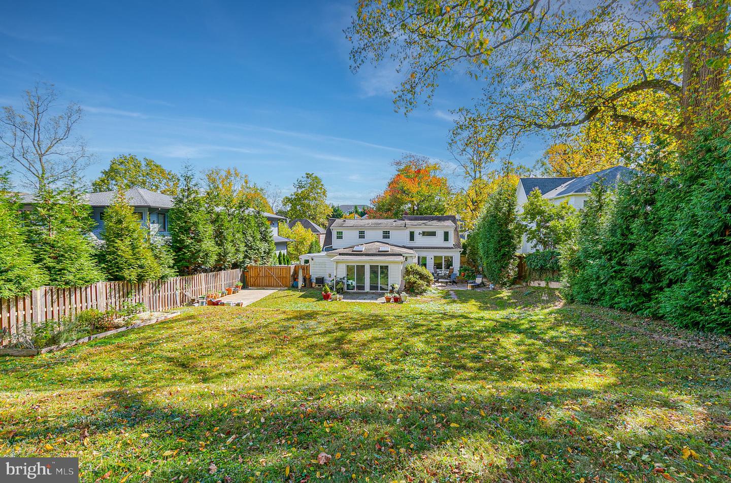 111 AYR HILL AVE NW, VIENNA, Virginia 22180, 5 Bedrooms Bedrooms, ,4 BathroomsBathrooms,Residential,For sale,111 AYR HILL AVE NW,VAFX2273080 MLS # VAFX2273080 111 AYR HILL AVE NW, VIENNA, Virginia 22180, 5 Bedrooms Bedrooms, ,4 BathroomsBathrooms,Residential,For sale,111 AYR HILL AVE NW,VAFX2273080 MLS # VAFX2273080