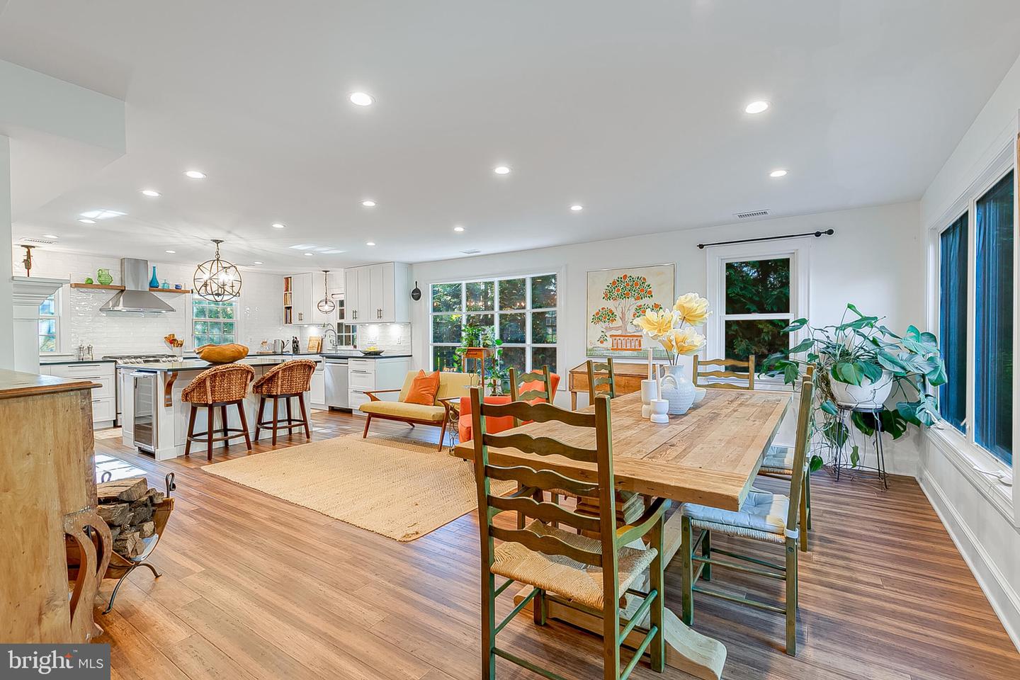 111 AYR HILL AVE NW, VIENNA, Virginia 22180, 5 Bedrooms Bedrooms, ,4 BathroomsBathrooms,Residential,For sale,111 AYR HILL AVE NW,VAFX2273080 MLS # VAFX2273080 111 AYR HILL AVE NW, VIENNA, Virginia 22180, 5 Bedrooms Bedrooms, ,4 BathroomsBathrooms,Residential,For sale,111 AYR HILL AVE NW,VAFX2273080 MLS # VAFX2273080