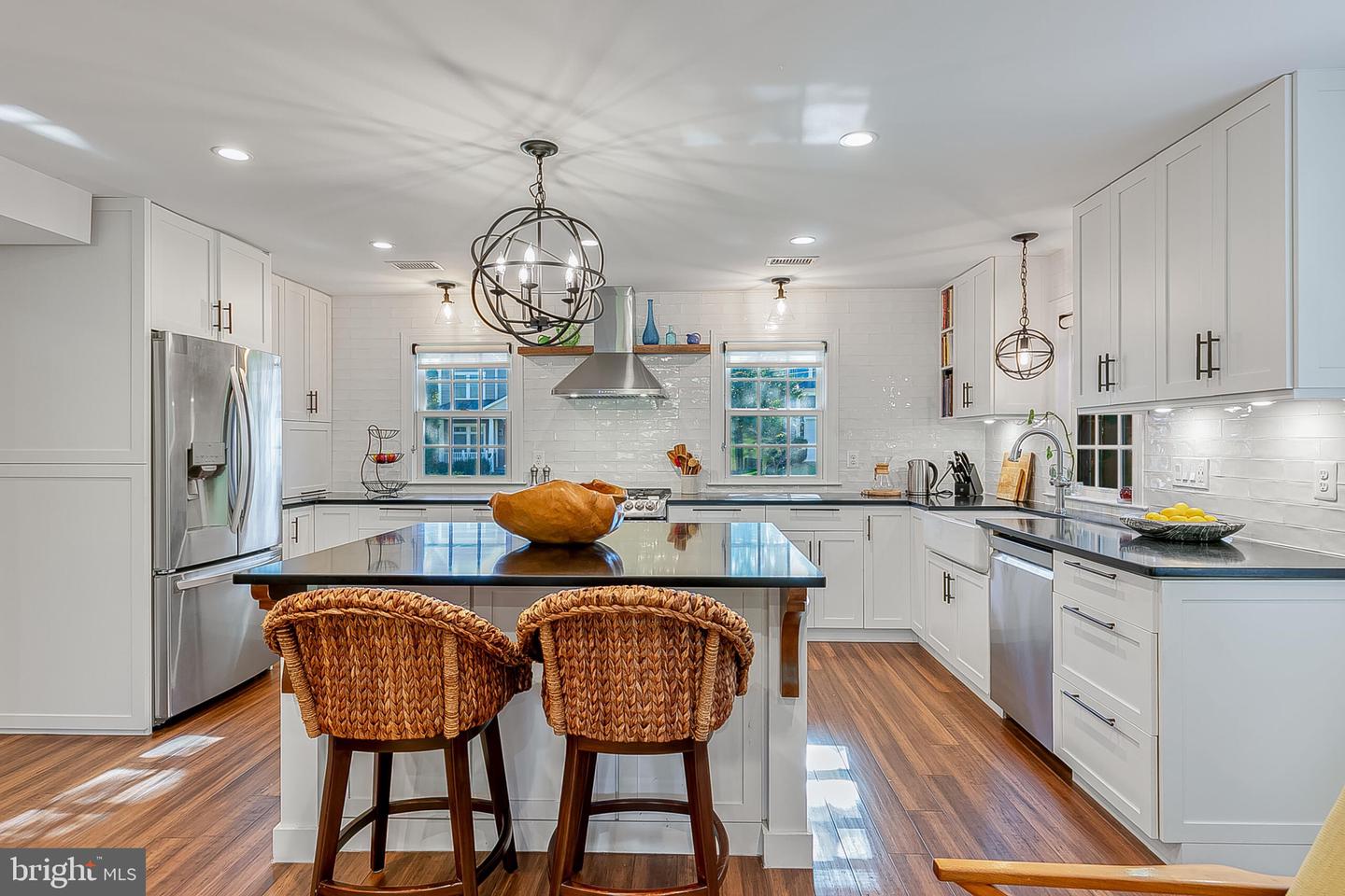 111 AYR HILL AVE NW, VIENNA, Virginia 22180, 5 Bedrooms Bedrooms, ,4 BathroomsBathrooms,Residential,For sale,111 AYR HILL AVE NW,VAFX2273080 MLS # VAFX2273080 111 AYR HILL AVE NW, VIENNA, Virginia 22180, 5 Bedrooms Bedrooms, ,4 BathroomsBathrooms,Residential,For sale,111 AYR HILL AVE NW,VAFX2273080 MLS # VAFX2273080