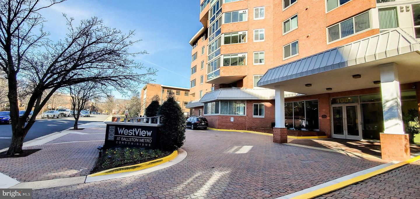 1001 N VERMONT ST #811, ARLINGTON, Virginia 22201, 1 Bedroom Bedrooms, 7 Rooms Rooms,1 BathroomBathrooms,Residential,For sale,1001 N VERMONT ST #811,VAAR2064640 MLS # VAAR2064640 1001 N VERMONT ST #811, ARLINGTON, Virginia 22201, 1 Bedroom Bedrooms, 7 Rooms Rooms,1 BathroomBathrooms,Residential,For sale,1001 N VERMONT ST #811,VAAR2064640 MLS # VAAR2064640