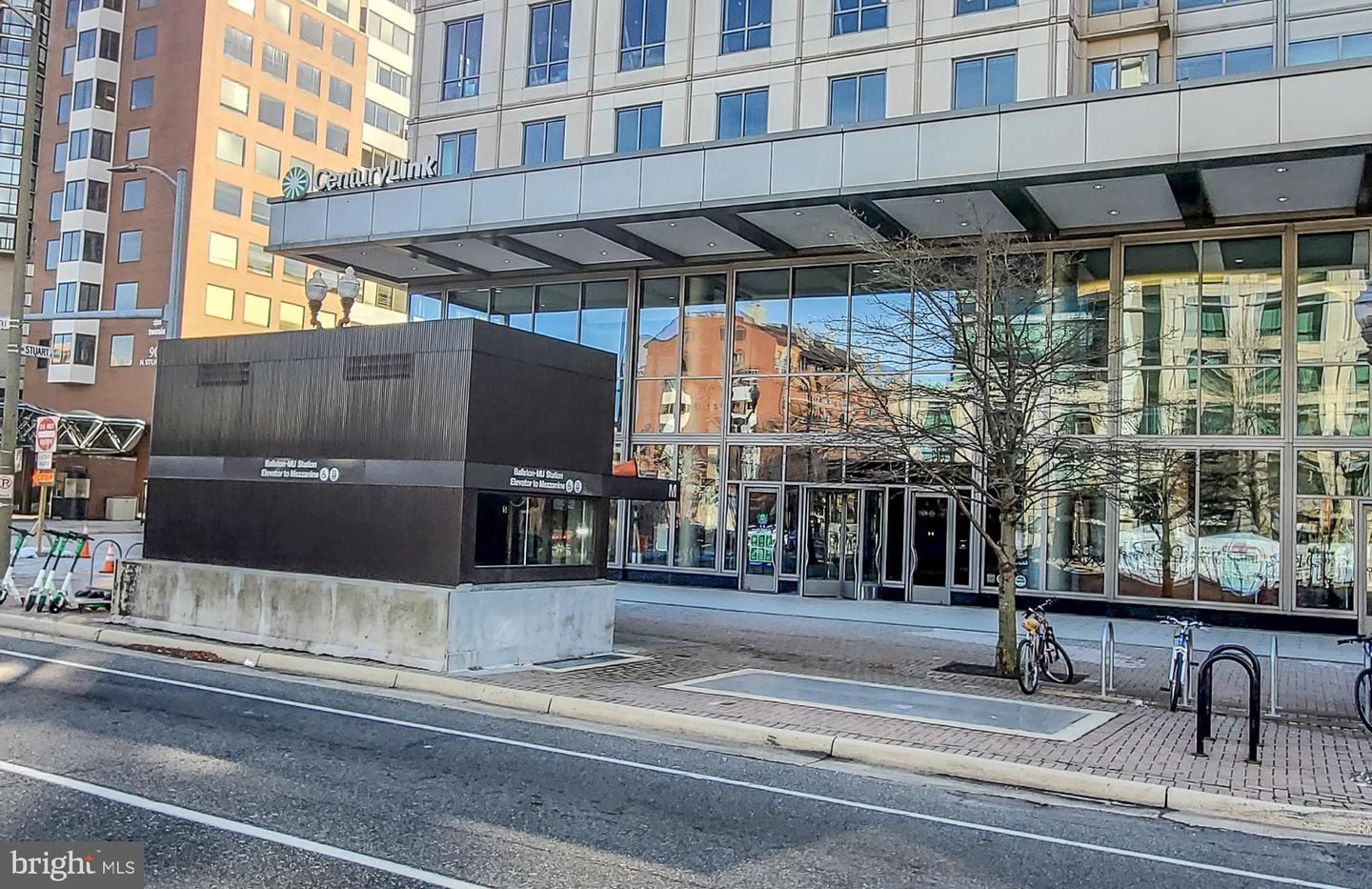 1001 N VERMONT ST #811, ARLINGTON, Virginia 22201, 1 Bedroom Bedrooms, 7 Rooms Rooms,1 BathroomBathrooms,Residential,For sale,1001 N VERMONT ST #811,VAAR2064640 MLS # VAAR2064640 1001 N VERMONT ST #811, ARLINGTON, Virginia 22201, 1 Bedroom Bedrooms, 7 Rooms Rooms,1 BathroomBathrooms,Residential,For sale,1001 N VERMONT ST #811,VAAR2064640 MLS # VAAR2064640