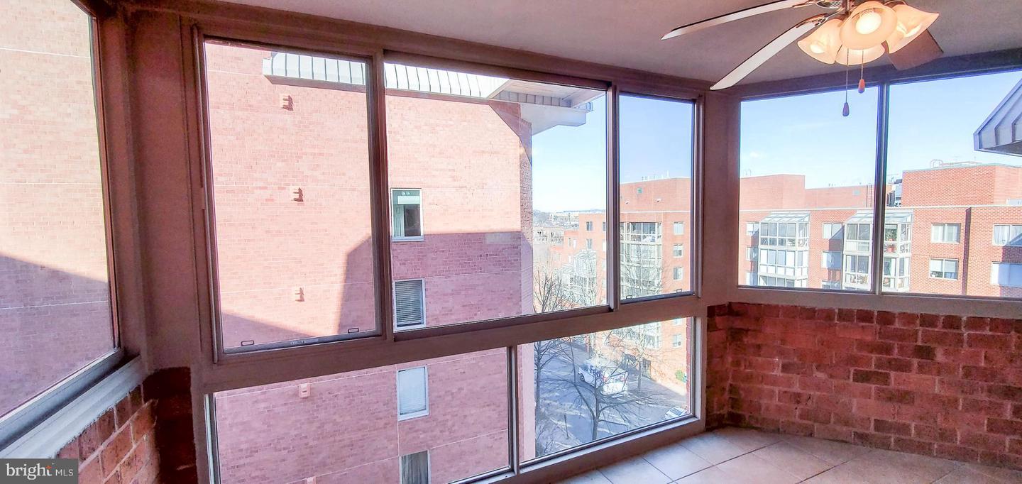 1001 N VERMONT ST #811, ARLINGTON, Virginia 22201, 1 Bedroom Bedrooms, 7 Rooms Rooms,1 BathroomBathrooms,Residential,For sale,1001 N VERMONT ST #811,VAAR2064640 MLS # VAAR2064640 1001 N VERMONT ST #811, ARLINGTON, Virginia 22201, 1 Bedroom Bedrooms, 7 Rooms Rooms,1 BathroomBathrooms,Residential,For sale,1001 N VERMONT ST #811,VAAR2064640 MLS # VAAR2064640