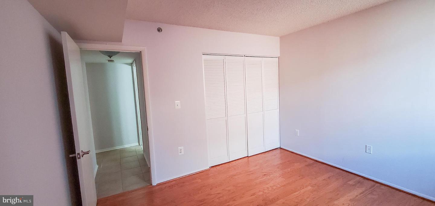 1001 N VERMONT ST #811, ARLINGTON, Virginia 22201, 1 Bedroom Bedrooms, 7 Rooms Rooms,1 BathroomBathrooms,Residential,For sale,1001 N VERMONT ST #811,VAAR2064640 MLS # VAAR2064640 1001 N VERMONT ST #811, ARLINGTON, Virginia 22201, 1 Bedroom Bedrooms, 7 Rooms Rooms,1 BathroomBathrooms,Residential,For sale,1001 N VERMONT ST #811,VAAR2064640 MLS # VAAR2064640