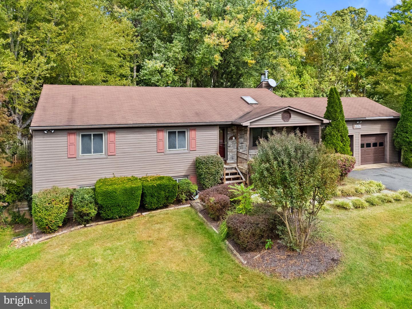 7213 N STARCREST DR, WARRENTON, Virginia 20187, 3 Bedrooms Bedrooms, ,3 BathroomsBathrooms,Residential,For sale,7213 N STARCREST DR,VAFQ2019320 MLS # VAFQ2019320 7213 N STARCREST DR, WARRENTON, Virginia 20187, 3 Bedrooms Bedrooms, ,3 BathroomsBathrooms,Residential,For sale,7213 N STARCREST DR,VAFQ2019320 MLS # VAFQ2019320