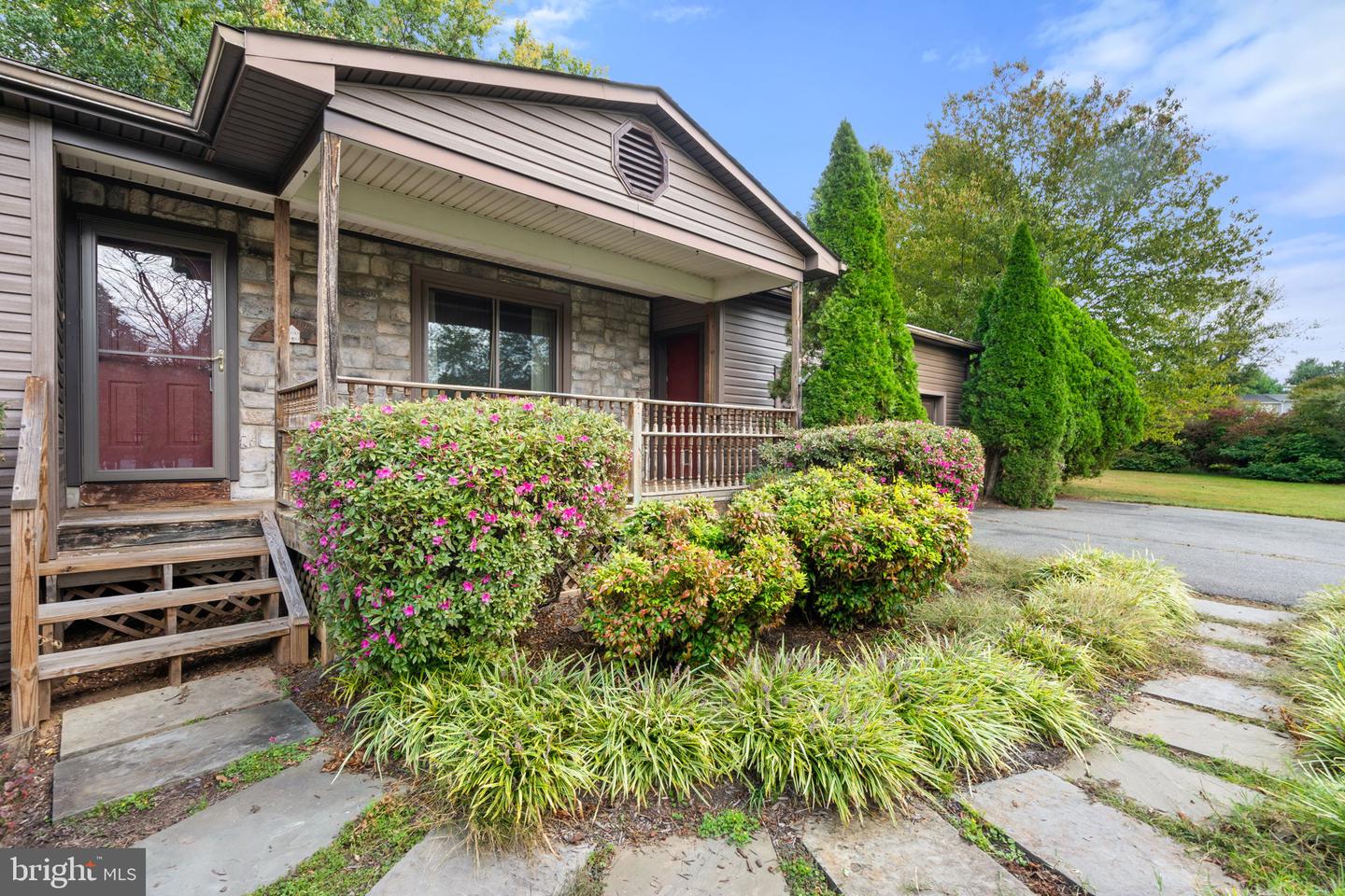 7213 N STARCREST DR, WARRENTON, Virginia 20187, 3 Bedrooms Bedrooms, ,3 BathroomsBathrooms,Residential,For sale,7213 N STARCREST DR,VAFQ2019320 MLS # VAFQ2019320 7213 N STARCREST DR, WARRENTON, Virginia 20187, 3 Bedrooms Bedrooms, ,3 BathroomsBathrooms,Residential,For sale,7213 N STARCREST DR,VAFQ2019320 MLS # VAFQ2019320
