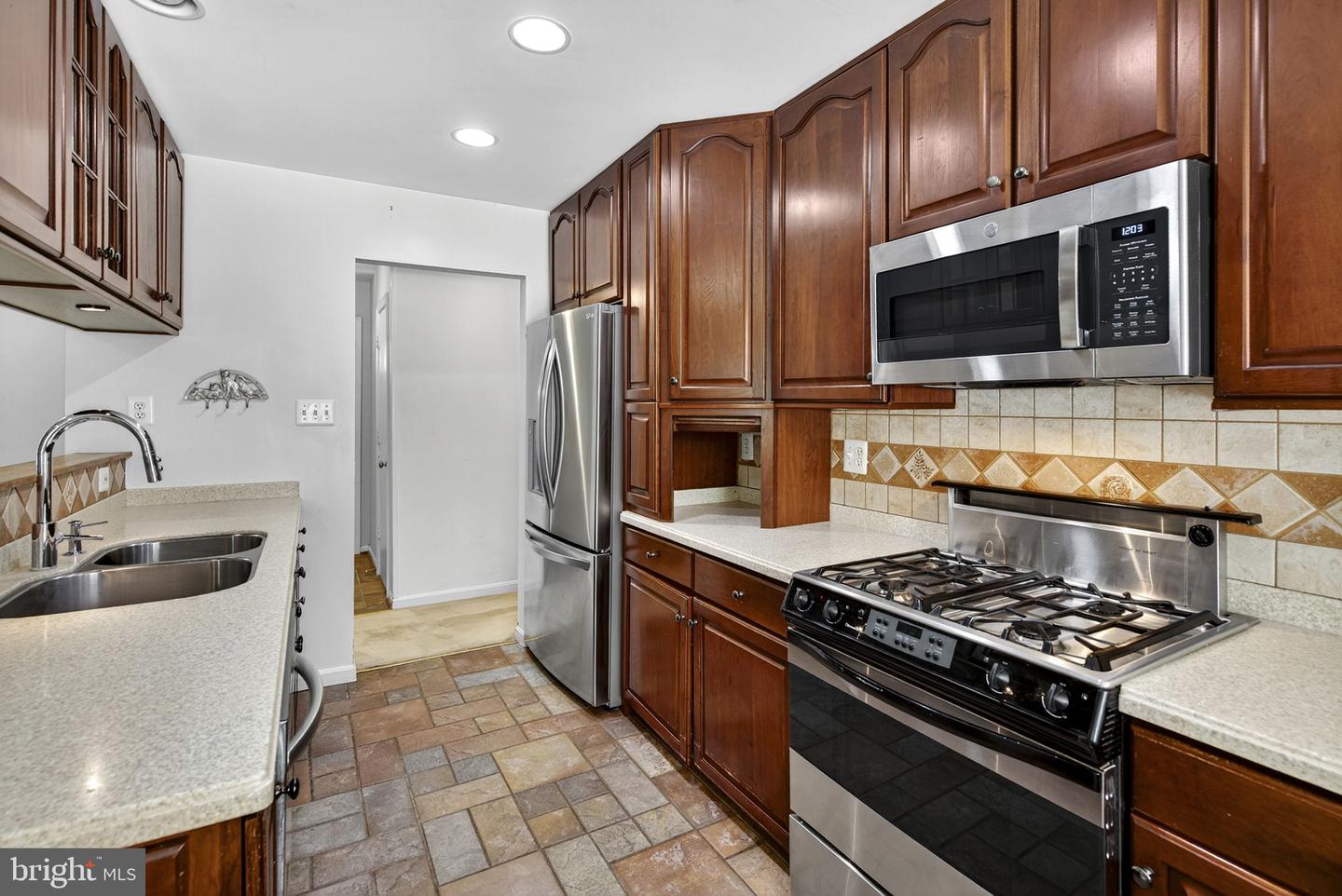 7213 N STARCREST DR, WARRENTON, Virginia 20187, 3 Bedrooms Bedrooms, ,3 BathroomsBathrooms,Residential,For sale,7213 N STARCREST DR,VAFQ2019320 MLS # VAFQ2019320 7213 N STARCREST DR, WARRENTON, Virginia 20187, 3 Bedrooms Bedrooms, ,3 BathroomsBathrooms,Residential,For sale,7213 N STARCREST DR,VAFQ2019320 MLS # VAFQ2019320