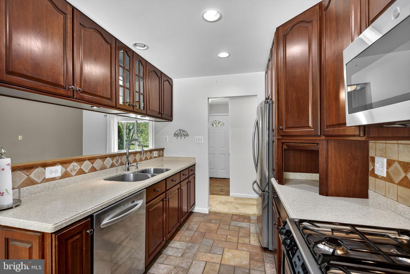 7213 N STARCREST DR, WARRENTON, Virginia 20187, 3 Bedrooms Bedrooms, ,3 BathroomsBathrooms,Residential,For sale,7213 N STARCREST DR,VAFQ2019320 MLS # VAFQ2019320 7213 N STARCREST DR, WARRENTON, Virginia 20187, 3 Bedrooms Bedrooms, ,3 BathroomsBathrooms,Residential,For sale,7213 N STARCREST DR,VAFQ2019320 MLS # VAFQ2019320