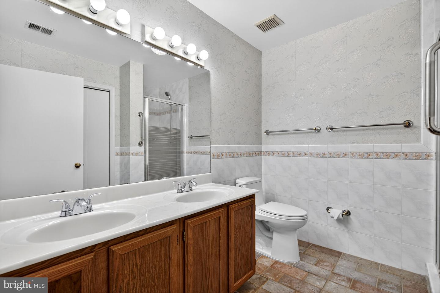 7213 N STARCREST DR, WARRENTON, Virginia 20187, 3 Bedrooms Bedrooms, ,3 BathroomsBathrooms,Residential,For sale,7213 N STARCREST DR,VAFQ2019320 MLS # VAFQ2019320 7213 N STARCREST DR, WARRENTON, Virginia 20187, 3 Bedrooms Bedrooms, ,3 BathroomsBathrooms,Residential,For sale,7213 N STARCREST DR,VAFQ2019320 MLS # VAFQ2019320