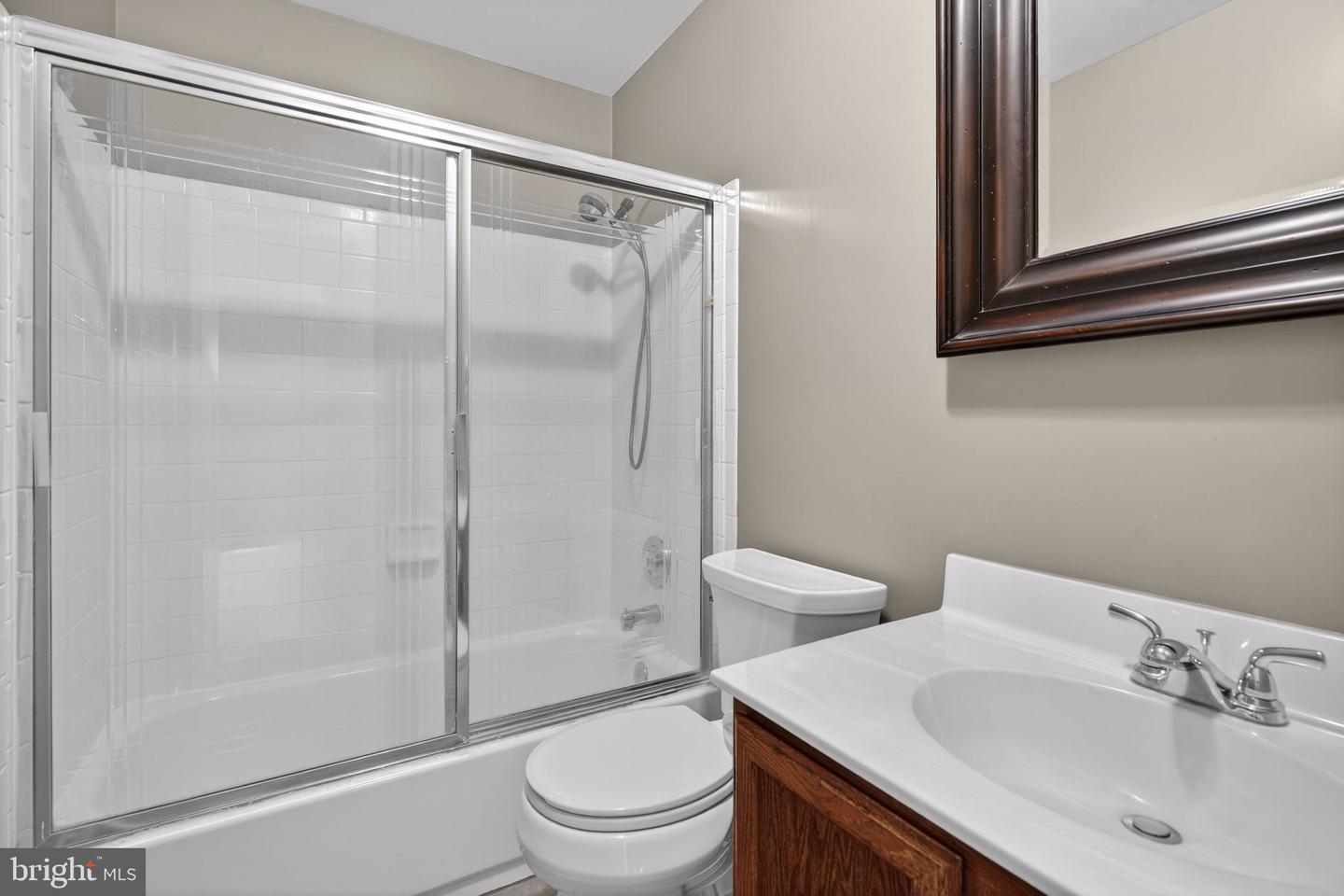 7213 N STARCREST DR, WARRENTON, Virginia 20187, 3 Bedrooms Bedrooms, ,3 BathroomsBathrooms,Residential,For sale,7213 N STARCREST DR,VAFQ2019320 MLS # VAFQ2019320 7213 N STARCREST DR, WARRENTON, Virginia 20187, 3 Bedrooms Bedrooms, ,3 BathroomsBathrooms,Residential,For sale,7213 N STARCREST DR,VAFQ2019320 MLS # VAFQ2019320
