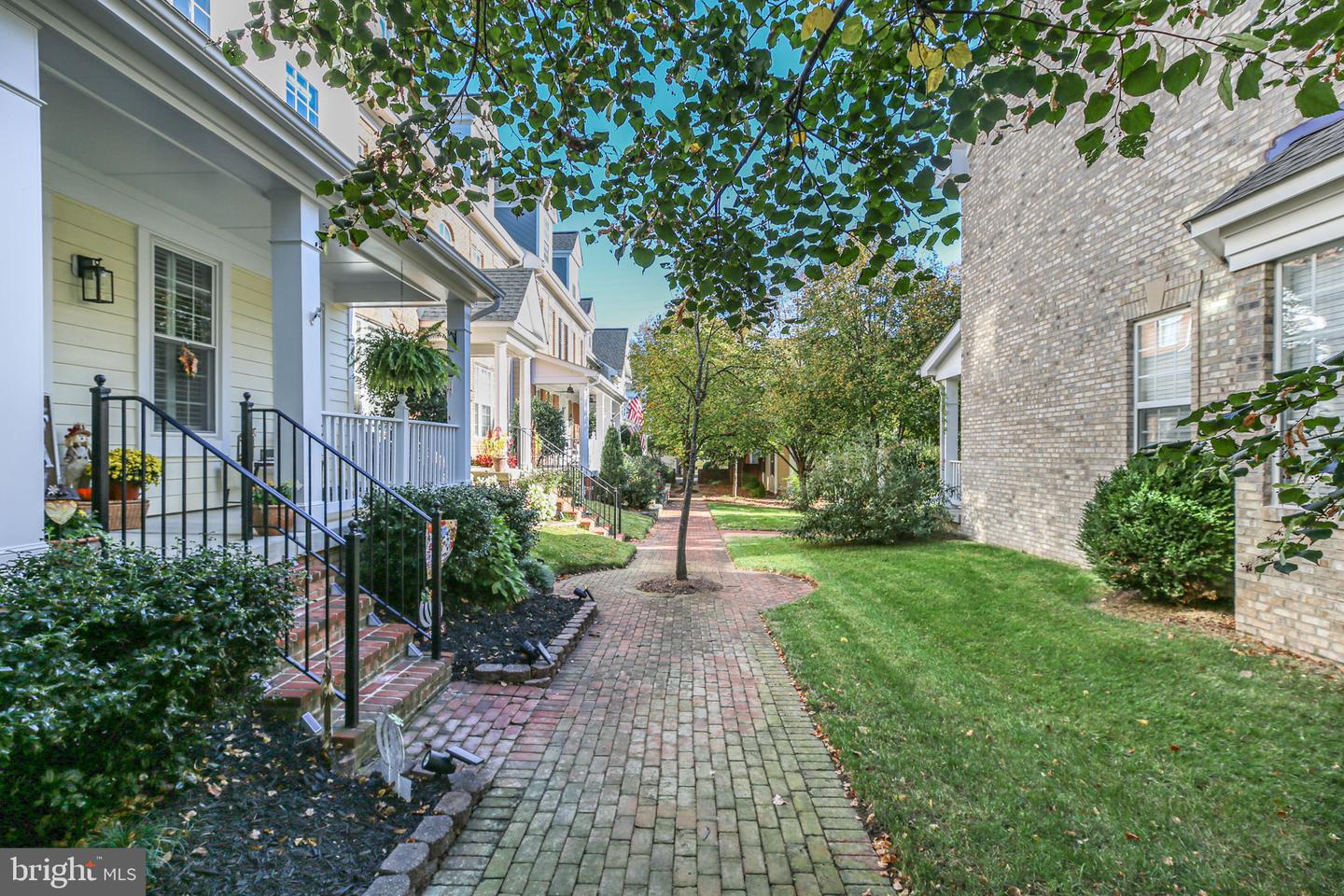 13818 CUSTIS SQ, WOODBRIDGE, Virginia 22191, 4 Bedrooms Bedrooms, ,3 BathroomsBathrooms,Residential,For sale,13818 CUSTIS SQ,VAPW2105628 MLS # VAPW2105628 13818 CUSTIS SQ, WOODBRIDGE, Virginia 22191, 4 Bedrooms Bedrooms, ,3 BathroomsBathrooms,Residential,For sale,13818 CUSTIS SQ,VAPW2105628 MLS # VAPW2105628