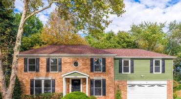 13430 HIDDEN MEADOW CT, HERNDON, Virginia 20171, 4 Bedrooms Bedrooms, 18 Rooms Rooms,3 BathroomsBathrooms,Residential,For sale,13430 HIDDEN MEADOW CT,VAFX2273410 MLS # VAFX2273410