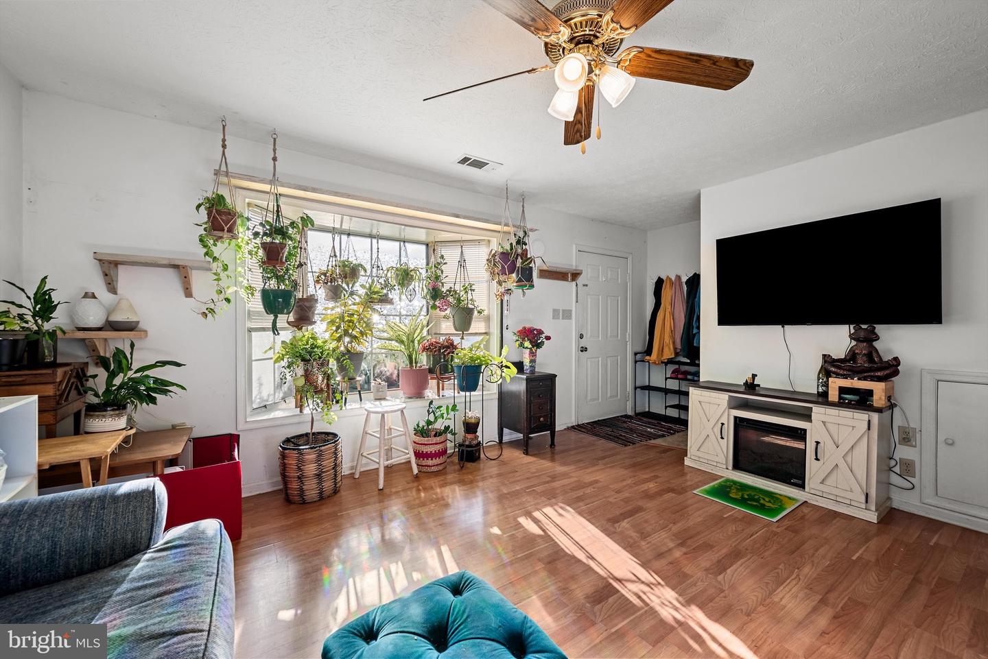 225 NOTTOWAY DR, STEPHENS CITY, Virginia 22655, 3 Bedrooms Bedrooms, ,1 BathroomBathrooms,Residential,For sale,225 NOTTOWAY DR,VAFV2037316 MLS # VAFV2037316 225 NOTTOWAY DR, STEPHENS CITY, Virginia 22655, 3 Bedrooms Bedrooms, ,1 BathroomBathrooms,Residential,For sale,225 NOTTOWAY DR,VAFV2037316 MLS # VAFV2037316