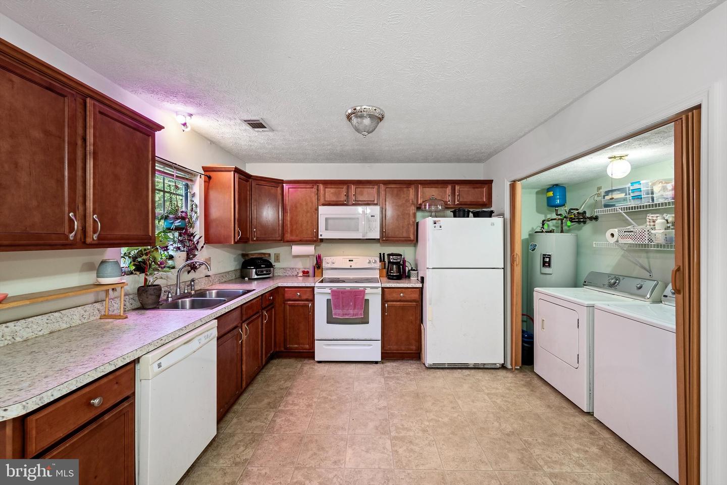 225 NOTTOWAY DR, STEPHENS CITY, Virginia 22655, 3 Bedrooms Bedrooms, ,1 BathroomBathrooms,Residential,For sale,225 NOTTOWAY DR,VAFV2037316 MLS # VAFV2037316 225 NOTTOWAY DR, STEPHENS CITY, Virginia 22655, 3 Bedrooms Bedrooms, ,1 BathroomBathrooms,Residential,For sale,225 NOTTOWAY DR,VAFV2037316 MLS # VAFV2037316