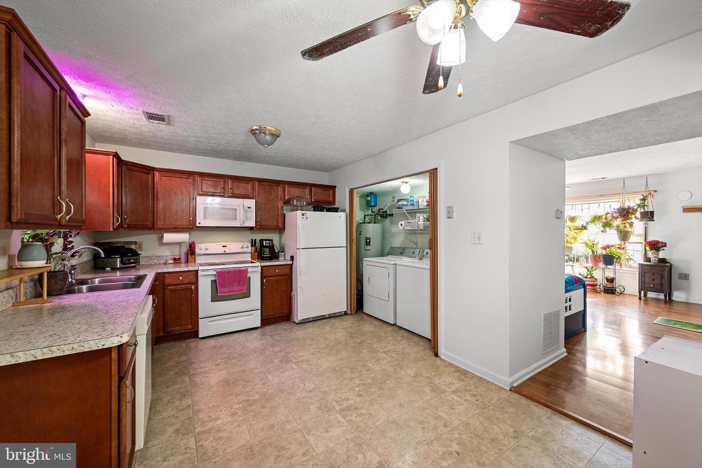 225 NOTTOWAY DR, STEPHENS CITY, Virginia 22655, 3 Bedrooms Bedrooms, ,1 BathroomBathrooms,Residential,For sale,225 NOTTOWAY DR,VAFV2037316 MLS # VAFV2037316 225 NOTTOWAY DR, STEPHENS CITY, Virginia 22655, 3 Bedrooms Bedrooms, ,1 BathroomBathrooms,Residential,For sale,225 NOTTOWAY DR,VAFV2037316 MLS # VAFV2037316