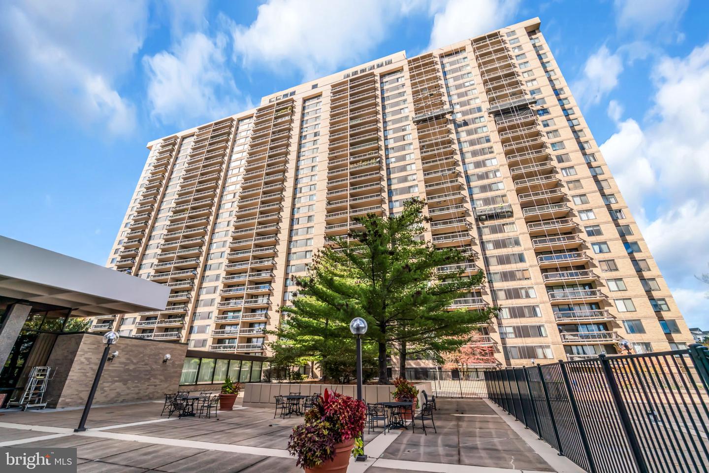 3701 S GEORGE MASON DR #1812N, FALLS CHURCH, Virginia 22041, 1 Bedroom Bedrooms, ,1 BathroomBathrooms,Residential,For sale,3701 S GEORGE MASON DR #1812N,VAFX2274076 MLS # VAFX2274076 3701 S GEORGE MASON DR #1812N, FALLS CHURCH, Virginia 22041, 1 Bedroom Bedrooms, ,1 BathroomBathrooms,Residential,For sale,3701 S GEORGE MASON DR #1812N,VAFX2274076 MLS # VAFX2274076