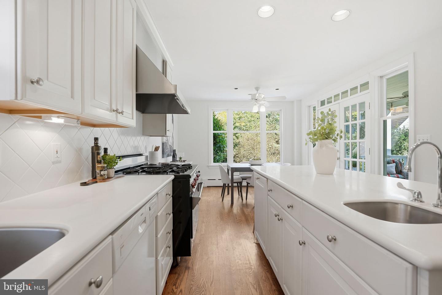 3225 N GLEBE RD, ARLINGTON, Virginia 22207, 5 Bedrooms Bedrooms, ,4 BathroomsBathrooms,Residential,For sale,3225 N GLEBE RD,VAAR2064802 MLS # VAAR2064802 3225 N GLEBE RD, ARLINGTON, Virginia 22207, 5 Bedrooms Bedrooms, ,4 BathroomsBathrooms,Residential,For sale,3225 N GLEBE RD,VAAR2064802 MLS # VAAR2064802