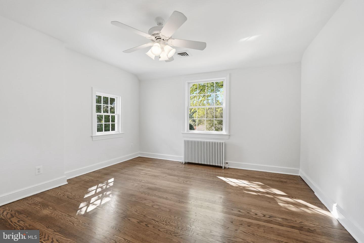3225 N GLEBE RD, ARLINGTON, Virginia 22207, 5 Bedrooms Bedrooms, ,4 BathroomsBathrooms,Residential,For sale,3225 N GLEBE RD,VAAR2064802 MLS # VAAR2064802 3225 N GLEBE RD, ARLINGTON, Virginia 22207, 5 Bedrooms Bedrooms, ,4 BathroomsBathrooms,Residential,For sale,3225 N GLEBE RD,VAAR2064802 MLS # VAAR2064802