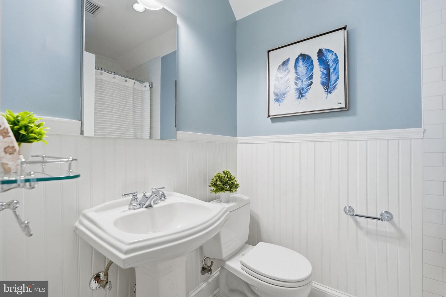 3225 N GLEBE RD, ARLINGTON, Virginia 22207, 5 Bedrooms Bedrooms, ,4 BathroomsBathrooms,Residential,For sale,3225 N GLEBE RD,VAAR2064802 MLS # VAAR2064802 3225 N GLEBE RD, ARLINGTON, Virginia 22207, 5 Bedrooms Bedrooms, ,4 BathroomsBathrooms,Residential,For sale,3225 N GLEBE RD,VAAR2064802 MLS # VAAR2064802