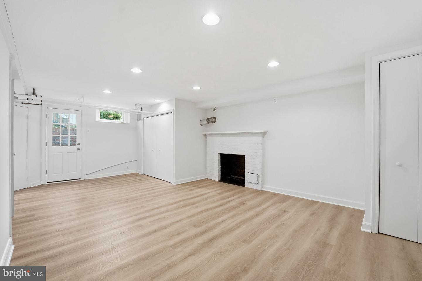 3225 N GLEBE RD, ARLINGTON, Virginia 22207, 5 Bedrooms Bedrooms, ,4 BathroomsBathrooms,Residential,For sale,3225 N GLEBE RD,VAAR2064802 MLS # VAAR2064802 3225 N GLEBE RD, ARLINGTON, Virginia 22207, 5 Bedrooms Bedrooms, ,4 BathroomsBathrooms,Residential,For sale,3225 N GLEBE RD,VAAR2064802 MLS # VAAR2064802