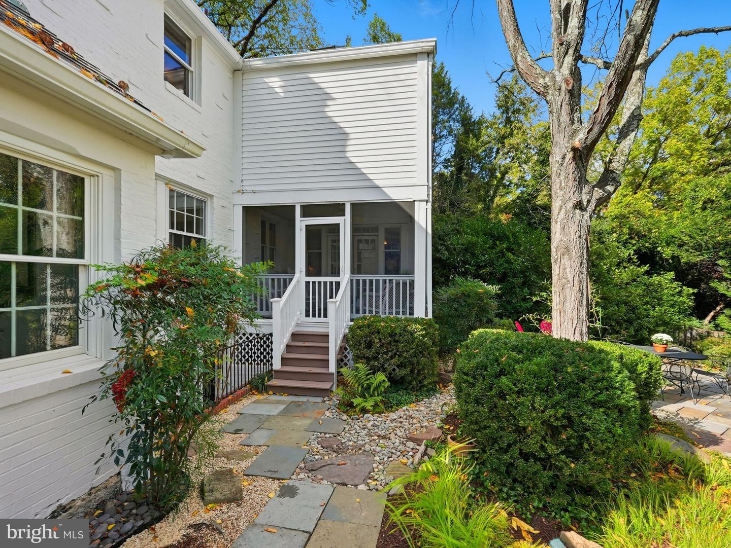 3225 N GLEBE RD, ARLINGTON, Virginia 22207, 5 Bedrooms Bedrooms, ,4 BathroomsBathrooms,Residential,For sale,3225 N GLEBE RD,VAAR2064802 MLS # VAAR2064802 3225 N GLEBE RD, ARLINGTON, Virginia 22207, 5 Bedrooms Bedrooms, ,4 BathroomsBathrooms,Residential,For sale,3225 N GLEBE RD,VAAR2064802 MLS # VAAR2064802