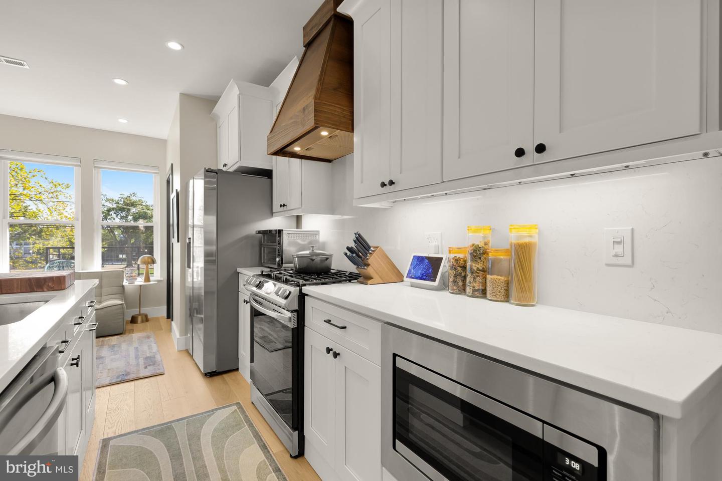 47 T ST NE, WASHINGTON, District Of Columbia 20002, 4 Bedrooms Bedrooms, ,3 BathroomsBathrooms,Residential,For sale,47 T ST NE,DCDC2226524 MLS # DCDC2226524
