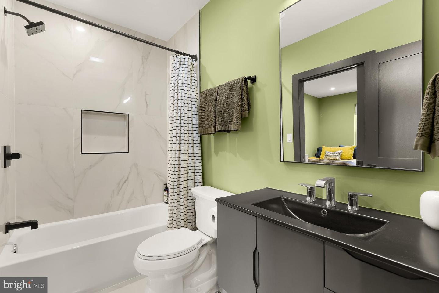 47 T ST NE, WASHINGTON, District Of Columbia 20002, 4 Bedrooms Bedrooms, ,3 BathroomsBathrooms,Residential,For sale,47 T ST NE,DCDC2226524 MLS # DCDC2226524