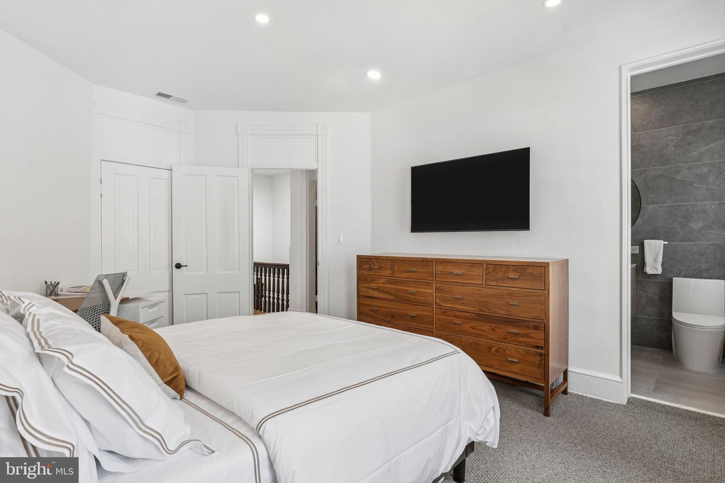 1517 CORCORAN ST NW, WASHINGTON, District Of Columbia 20009, 5 Bedrooms Bedrooms, ,4 BathroomsBathrooms,Residential,For sale,1517 CORCORAN ST NW,DCDC2226730 MLS # DCDC2226730 1517 CORCORAN ST NW, WASHINGTON, District Of Columbia 20009, 5 Bedrooms Bedrooms, ,4 BathroomsBathrooms,Residential,For sale,1517 CORCORAN ST NW,DCDC2226730 MLS # DCDC2226730