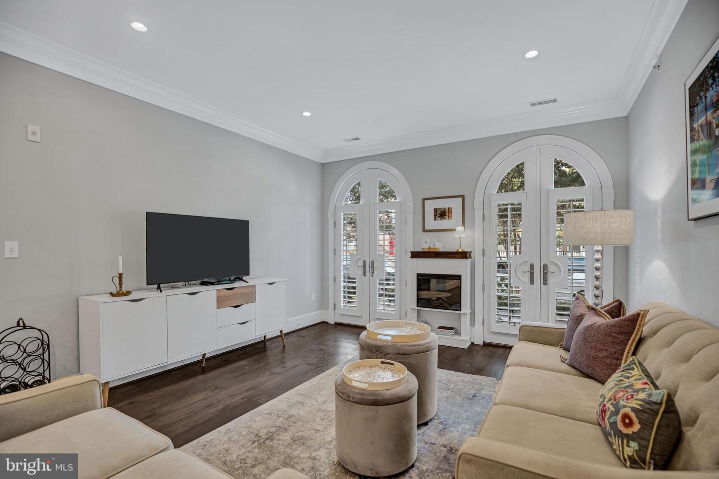 910 POWHATAN ST #104N, ALEXANDRIA, Virginia 22314, 2 Bedrooms Bedrooms, ,2 BathroomsBathrooms,Residential,For sale,910 POWHATAN ST #104N,VAAX2050752 MLS # VAAX2050752