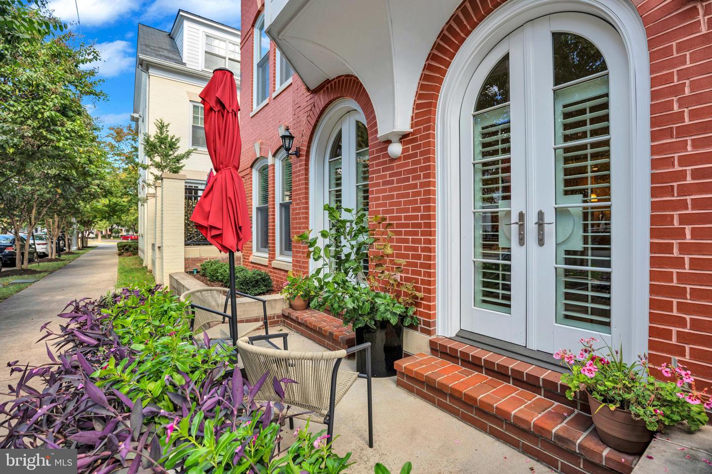 910 POWHATAN ST #104N, ALEXANDRIA, Virginia 22314, 2 Bedrooms Bedrooms, ,2 BathroomsBathrooms,Residential,For sale,910 POWHATAN ST #104N,VAAX2050752 MLS # VAAX2050752