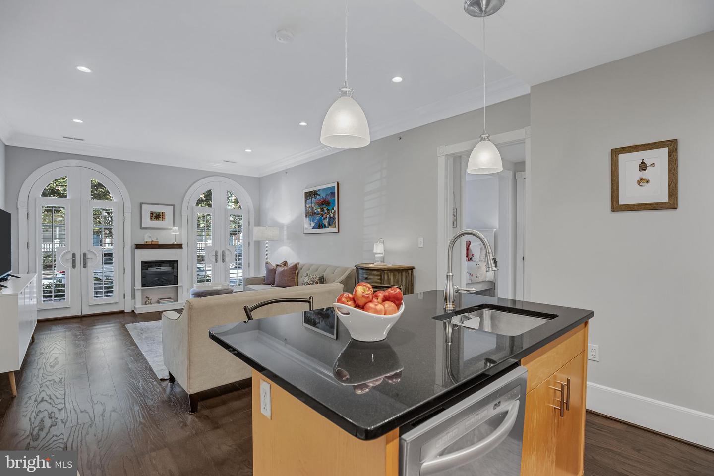 910 POWHATAN ST #104N, ALEXANDRIA, Virginia 22314, 2 Bedrooms Bedrooms, ,2 BathroomsBathrooms,Residential,For sale,910 POWHATAN ST #104N,VAAX2050752 MLS # VAAX2050752