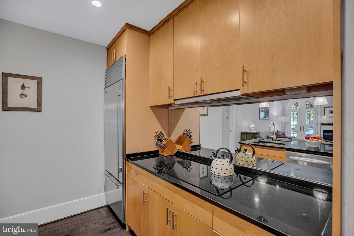 910 POWHATAN ST #104N, ALEXANDRIA, Virginia 22314, 2 Bedrooms Bedrooms, ,2 BathroomsBathrooms,Residential,For sale,910 POWHATAN ST #104N,VAAX2050752 MLS # VAAX2050752