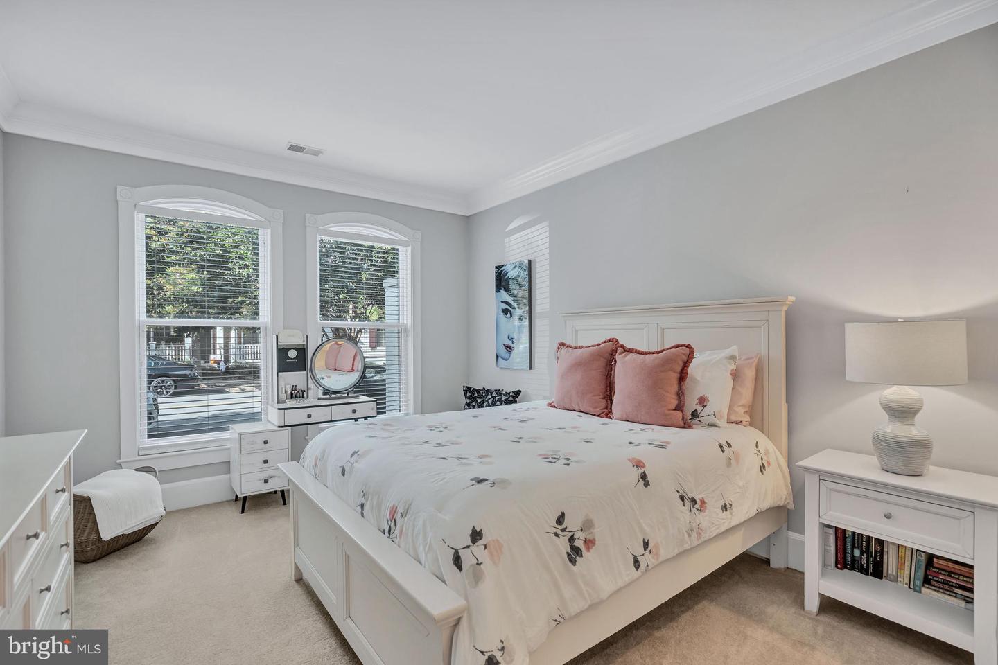 910 POWHATAN ST #104N, ALEXANDRIA, Virginia 22314, 2 Bedrooms Bedrooms, ,2 BathroomsBathrooms,Residential,For sale,910 POWHATAN ST #104N,VAAX2050752 MLS # VAAX2050752