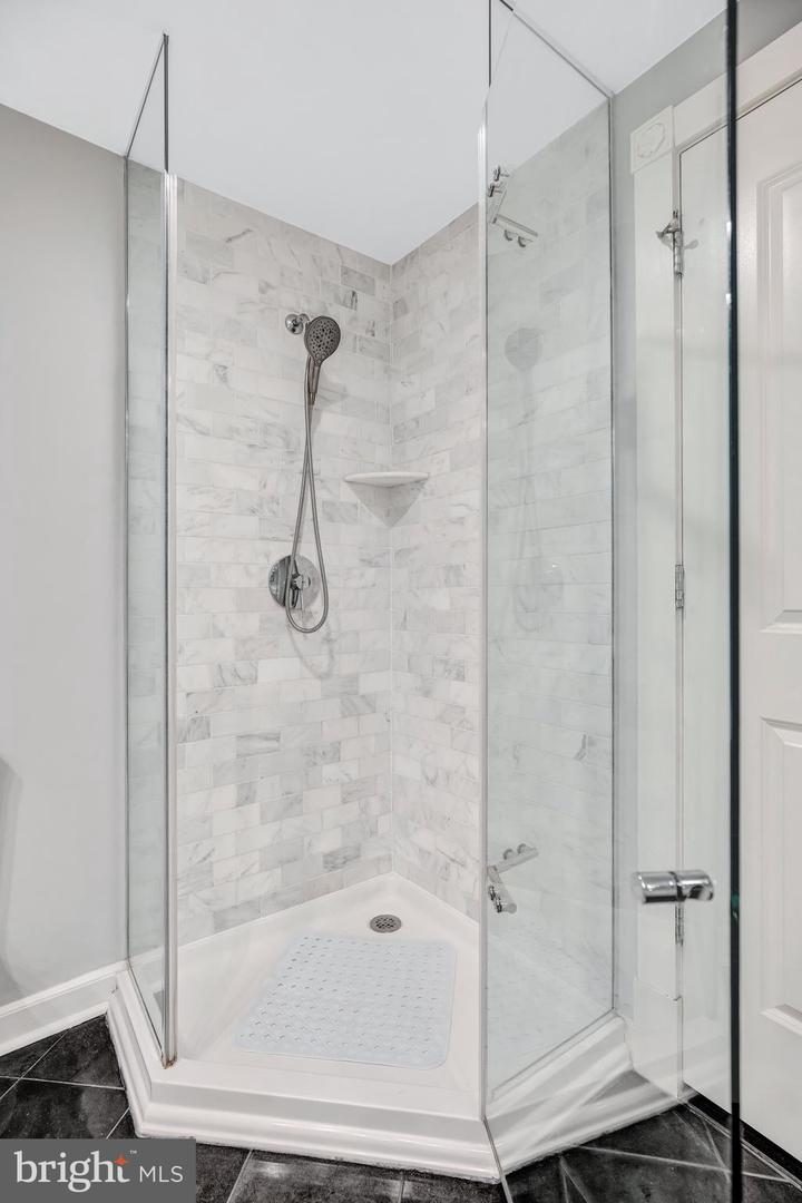 910 POWHATAN ST #104N, ALEXANDRIA, Virginia 22314, 2 Bedrooms Bedrooms, ,2 BathroomsBathrooms,Residential,For sale,910 POWHATAN ST #104N,VAAX2050752 MLS # VAAX2050752