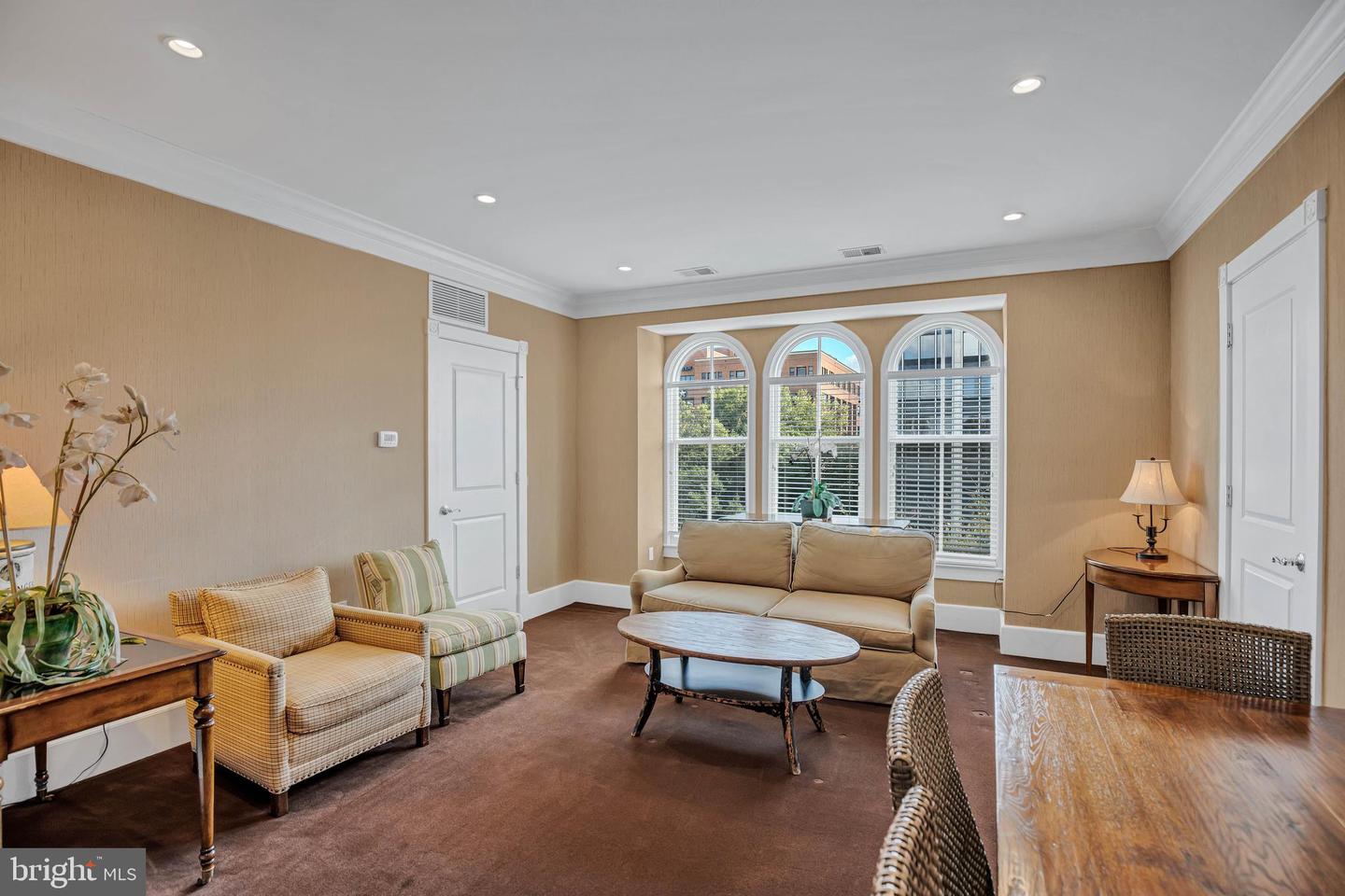 910 POWHATAN ST #104N, ALEXANDRIA, Virginia 22314, 2 Bedrooms Bedrooms, ,2 BathroomsBathrooms,Residential,For sale,910 POWHATAN ST #104N,VAAX2050752 MLS # VAAX2050752