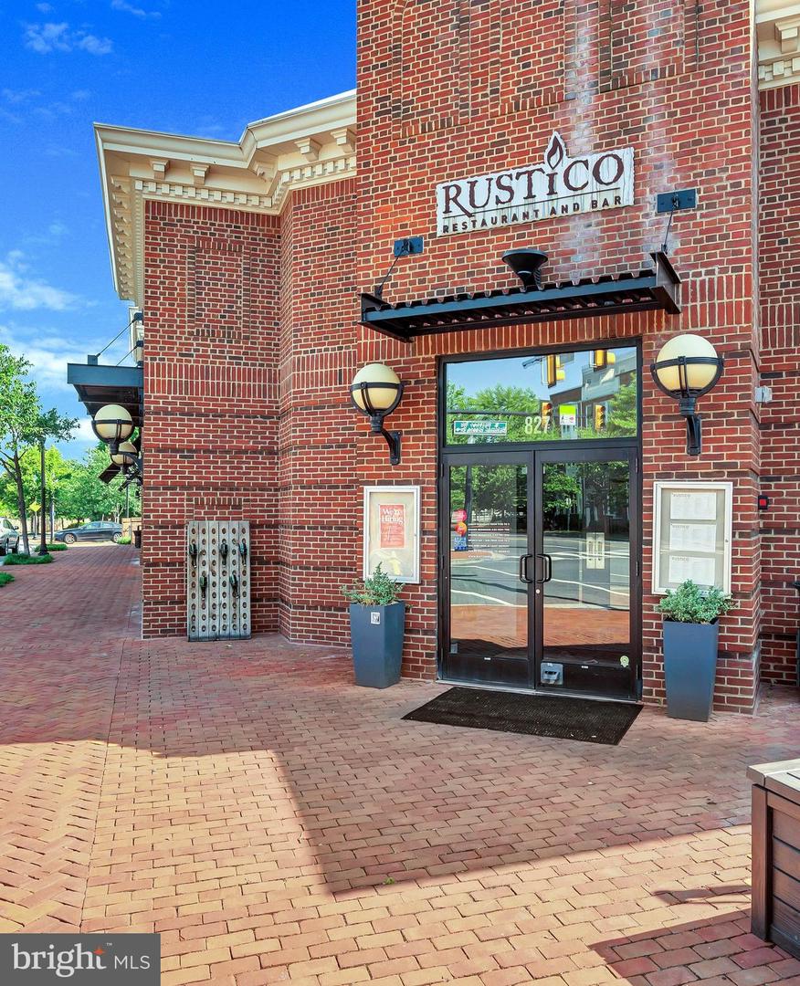 910 POWHATAN ST #104N, ALEXANDRIA, Virginia 22314, 2 Bedrooms Bedrooms, ,2 BathroomsBathrooms,Residential,For sale,910 POWHATAN ST #104N,VAAX2050752 MLS # VAAX2050752