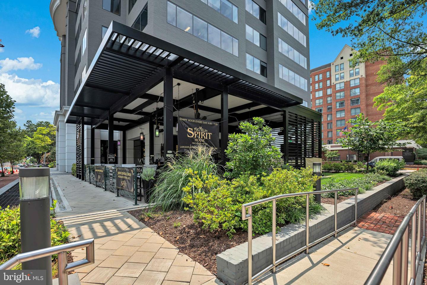 910 POWHATAN ST #104N, ALEXANDRIA, Virginia 22314, 2 Bedrooms Bedrooms, ,2 BathroomsBathrooms,Residential,For sale,910 POWHATAN ST #104N,VAAX2050752 MLS # VAAX2050752